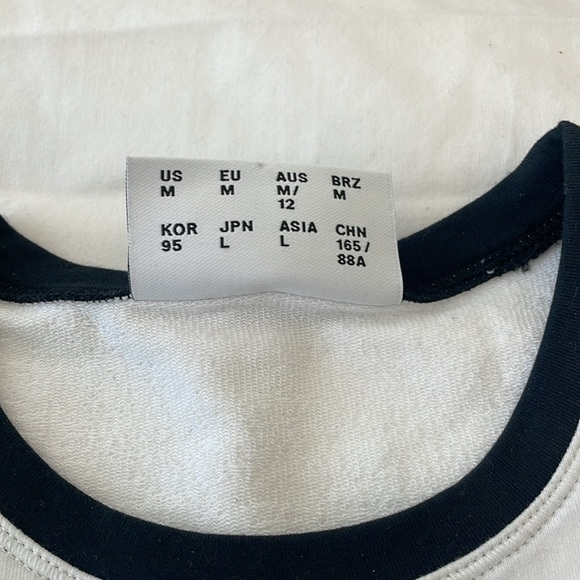 Staud x New Balance tshirt in ivory with navy blue piping - Picture 5 of 6